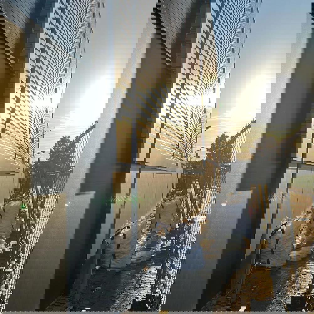 57E3cc27 E982 489F A33f E9d784edf6ae